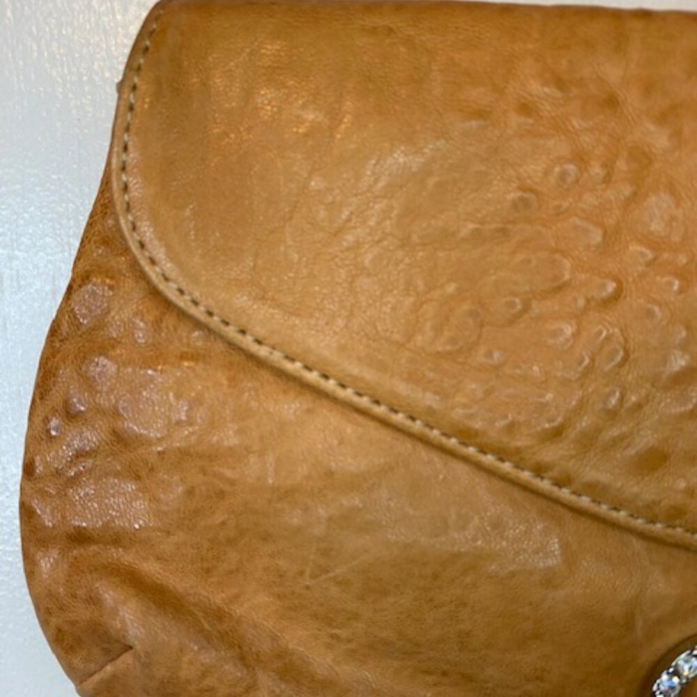 Sherry Wolf Crystal Peace Heart Leather Convertible Clutch Bag w/Chain - Picture 4 of 9